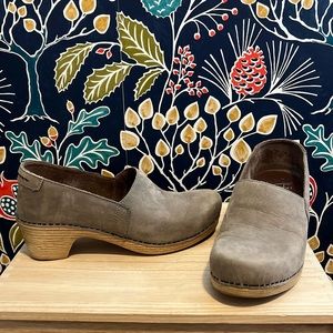 Dansco clogs